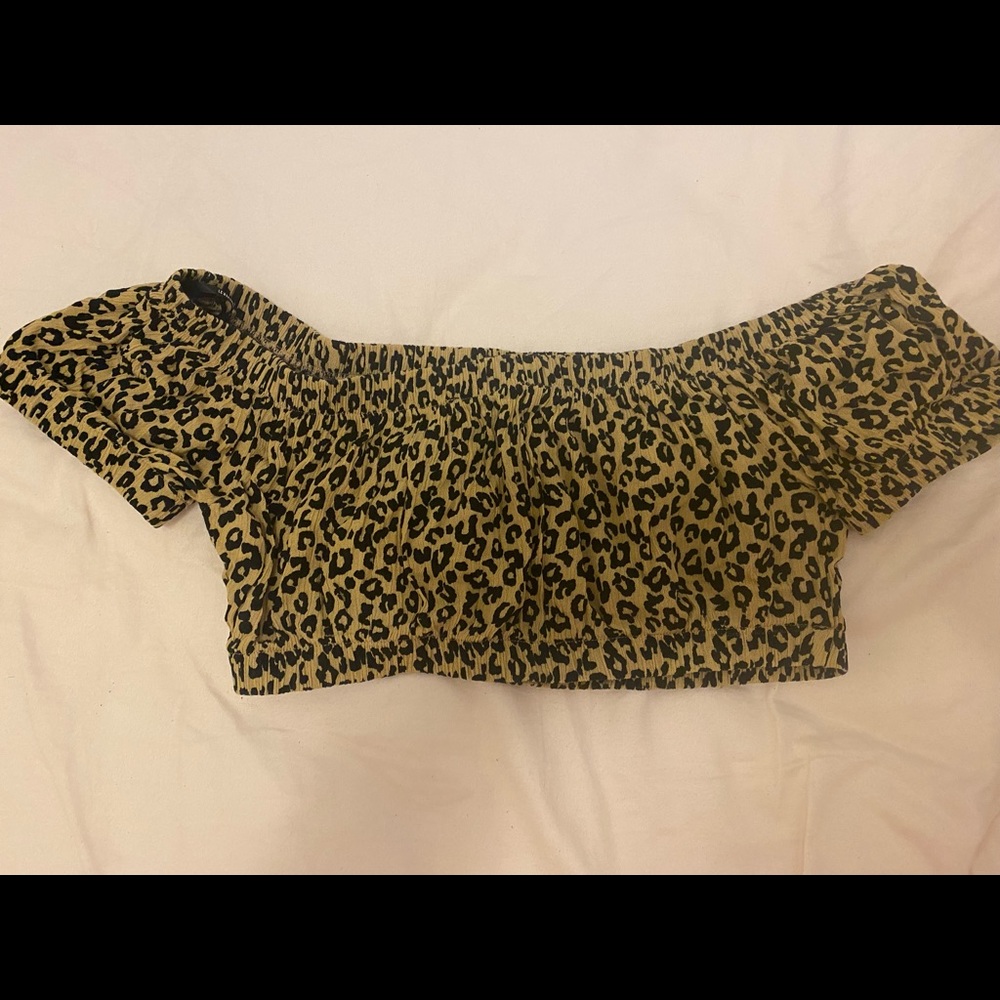Leopard crop top
